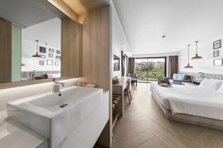 Golden Tulip Pattaya Beachfront Resort - 2