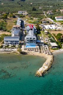 Golden Coast Beachfront Resort - 0