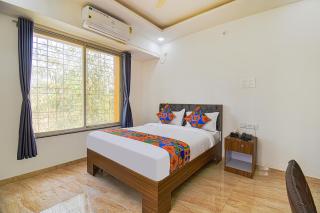 FabHotel Red Velvet Inn & Suites - Pune - 2