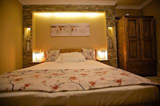 El Bronco Western Ranch - 2