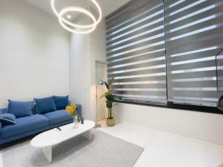 Stay Seoul Flow - 1