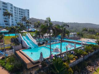 Breakers Resort Apartment 316 by First Private Stays - 2