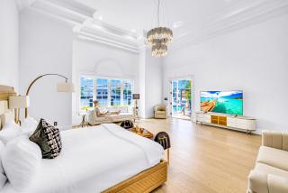 Waterfront Luxury Villa Heated Pool with Afternoon Sun Coral Key - 7