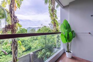 Majestic 2BR Residence with garden view in Regent - 3