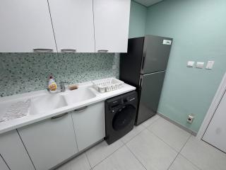 Urban Retreat - Premium Stay - Gym & Pool Access - 7