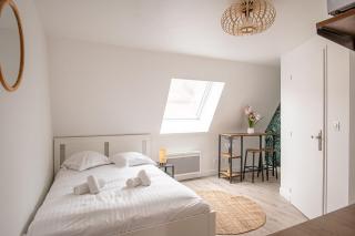 Beautiful Renovated Studio - next to the metro - 0