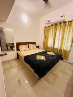Rock Finch Holiday Homes - Malpe Beach - 0