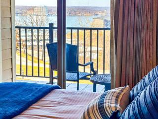 Fairway To Heaven At Four Season 2bed2bath Condo - 9