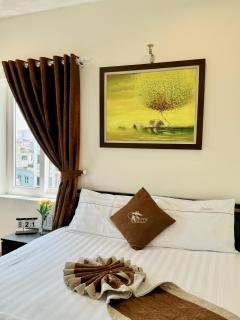 Hue Canary Boutique Hotel - 9