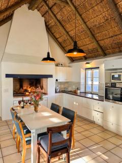 Sandy Bottom Cottage, Langezandt Struisbaai - Coastal escape for up to 6 - 3