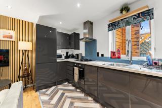 Sleek & Stylish House in Cambridge - Sleeps 6 - 6