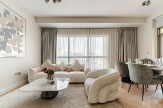 Elegant 2-Bedroom Apartment with Breathtaking Cityscape - 9
