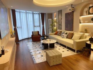 Chinese style four-bedroom apartment near the Bell Tower subway station in the center of Xi'an - 7