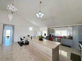 Toafa Elidad Airport Lodge - 1