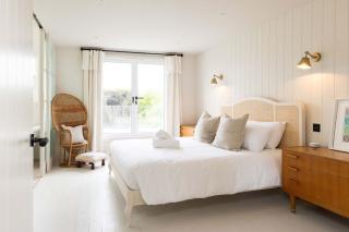 Newly Renovated Beachside Retreat for 10 - 8