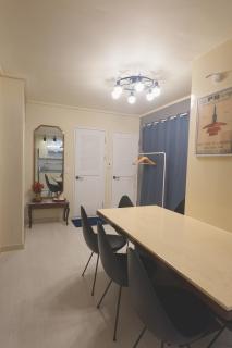 JINIQUE IN cozy stay ,2 Rooms ,3 Queen beds, Gyeongbokgung MRT 10min ,6person possible,restaurant street,Hanbok trip,near Gwanghwamun and Gyeongbokgung Palace - 4