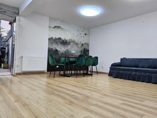 Cozy Apartment with Terrace - 9