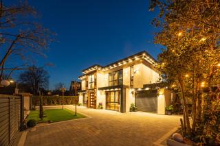 Contemporary style villa - 4