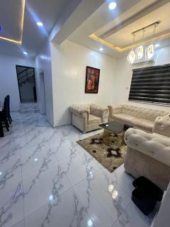 2bedroom duplex in OguduGRA by Magnanimous shortlets 15 mins to the airport - 6