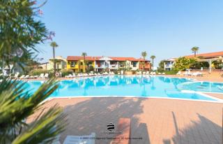 Exclusive Pool Access, 2 floors, Balcony View, Parking - 4