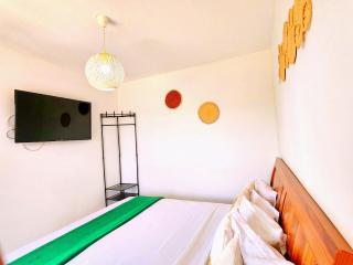 La Casa Di Luna - Hotel with Pool and Restaurant in Antananarivo - 1