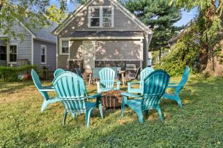 Louisville Haven With BBQ Fire Pit & Private Yard - 5