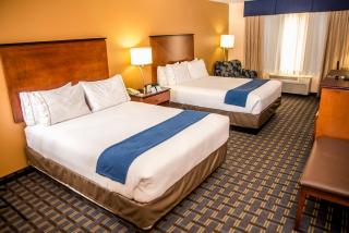Holiday Inn Express Hotel & Suites Cocoa Beach by IHG - 2