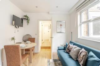 The Earl - Close to City - 6