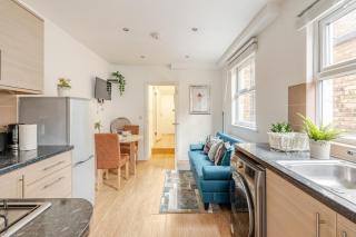 The Earl - Close to City - 4