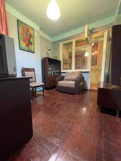 Comfortable 2-bedroom apartment with free parking - 4