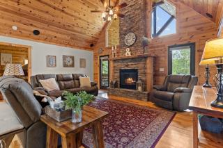 Cozy 3BR Bloff Hytte with Mountain Views and BBQ - 9