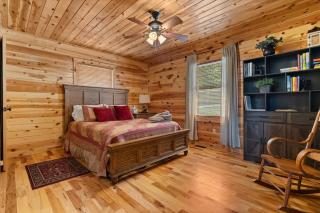 Cozy 3BR Bloff Hytte with Mountain Views and BBQ - 7