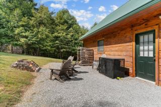 Cozy 3BR Bloff Hytte with Mountain Views and BBQ - 2