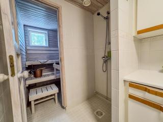 Rovaniemi City Stay - Sauna & Light - 8