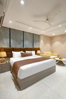Hotel Luxury Suites Delhi Airport - 1