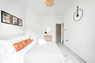 Modern 2-Bedroom Home near Tooting Bec Common - 0