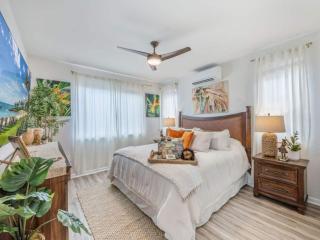 The Hideouts Two Next-door Homes - 1