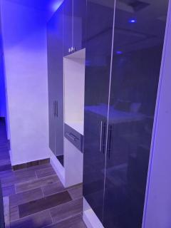 Emike Luxury Hotel & Suites - - 8
