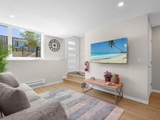 Exquisite 1-Bdr Condo Apt - 3