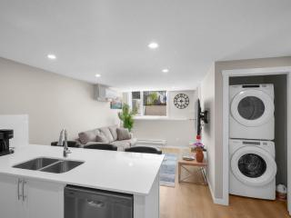 Exquisite 1-Bdr Condo Apt - 2