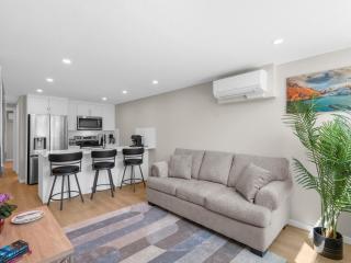 Exquisite 1-Bdr Condo Apt - 2