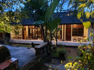 Umah Kerta Guest House - 9