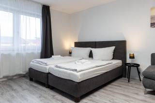 Holiday&Stay, Apartment Stay, Küche, 85Zoll TV, WLAN - 2