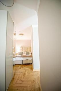Lux Central Apartment - 8