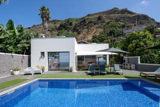OurMadeira - Grayci's House, contemporary - 9