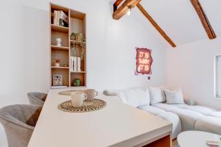 City Gem 1BDRM 200m Sofia Statue - 4