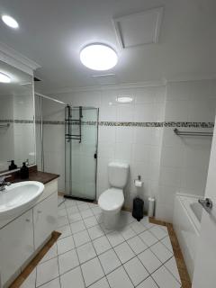 Ultimo NSW - 2 Bedroom Apartment with Balcony - 4