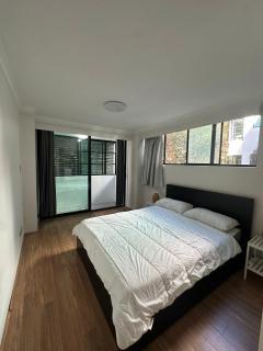 Ultimo NSW - 2 Bedroom Apartment with Balcony - 5