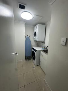 Ultimo NSW - 2 Bedroom Apartment with Balcony - 2