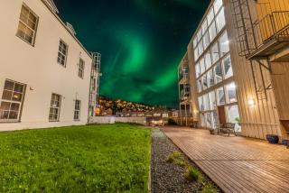 Stay Tromsø -Spacious 3BD Two-Level Apartment - 4